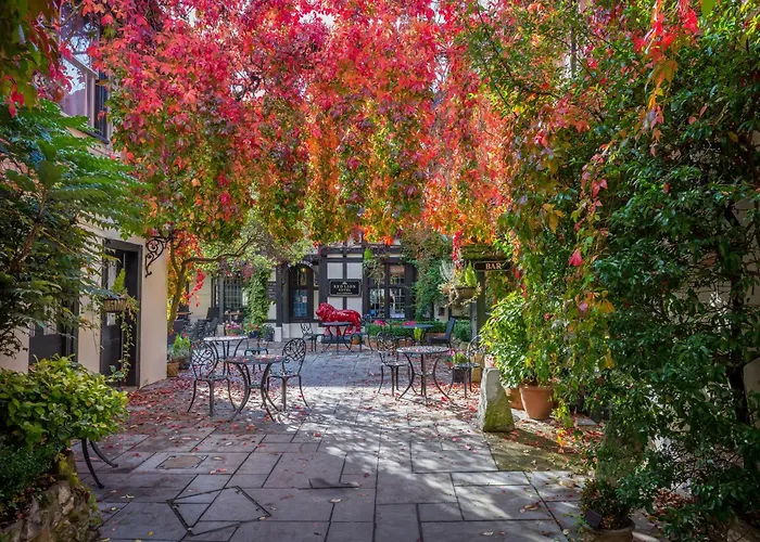 Salisbury Hotels