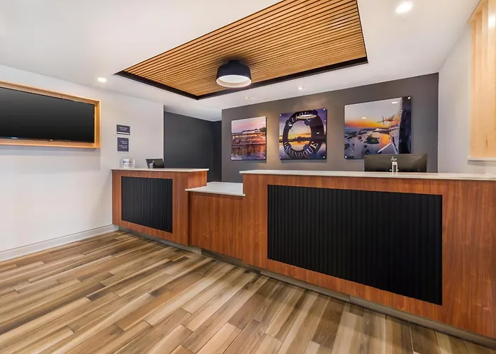 Best Western Plus 1000 Islands Hotel & Suites- Newly Renovated