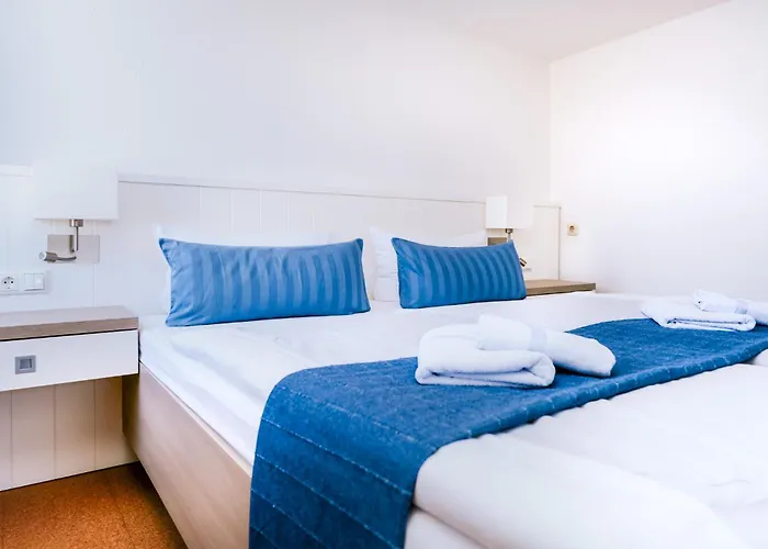 Hotels in Poel