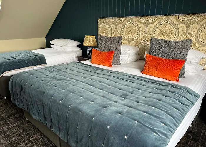 Lochside Hotel