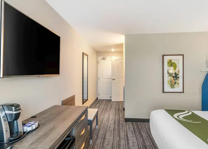 Fredericton Hotels