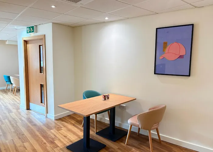 Wolverhampton Hotels