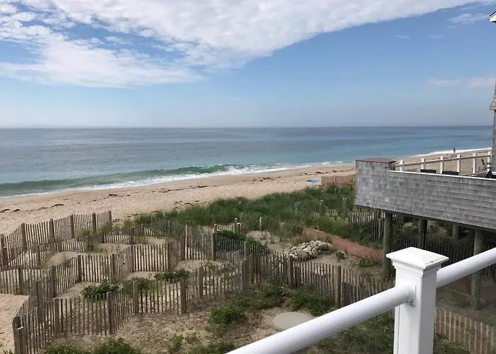 Charlestown Beach hotels