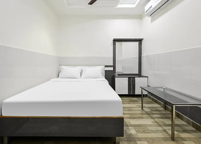 Hotel O Gv Grand
