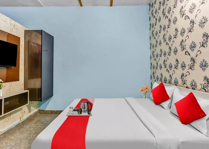 Hotel O K D Guest House