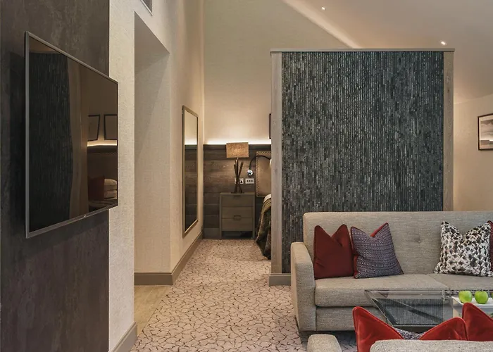 Lodore Falls Hotel & Spa