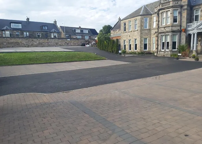 The Strathearn Hotel