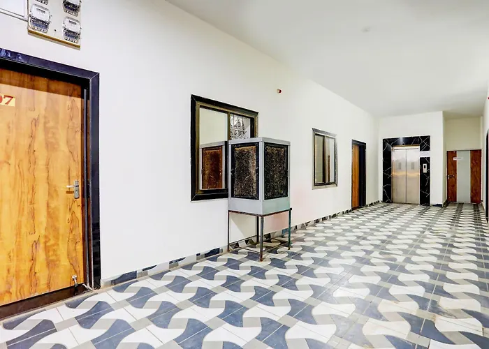 Hotel O Tulsi Palace
