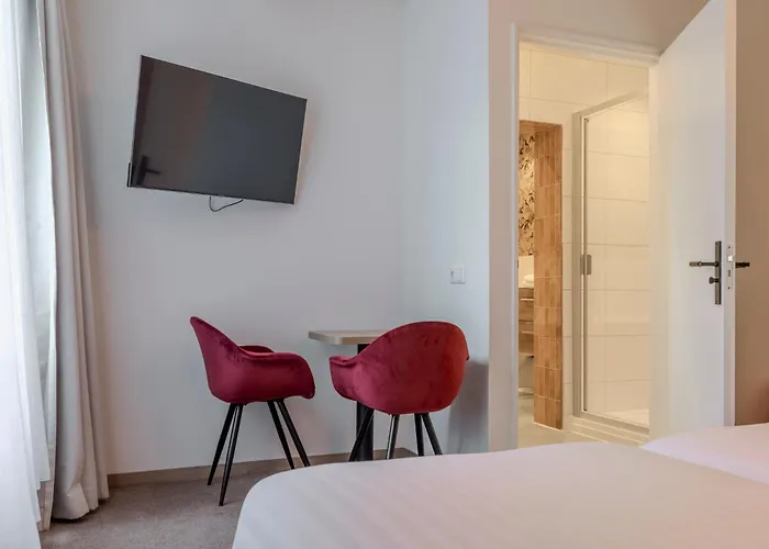 Oosterwolde (Friesland) Hotels
