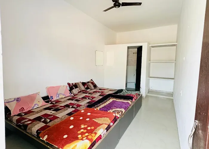 Shivraj Guest House