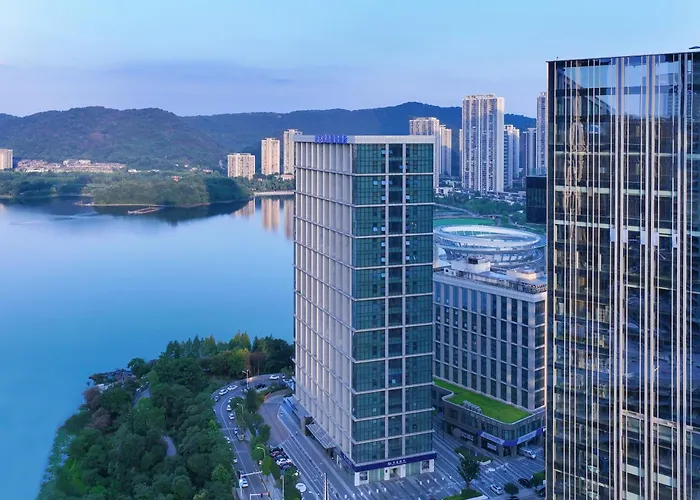 长沙梅溪湖麦客达温德姆湖景酒店