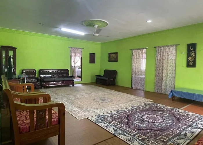 Shahazhani Homestay Mersing Isv 01002