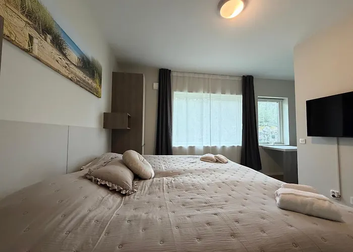 Hotels in Tumba