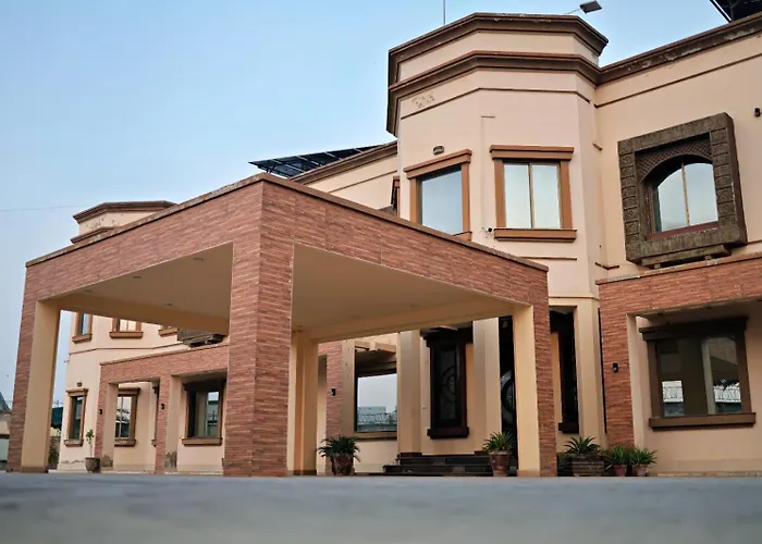 Midway Hotel & Restaurant
