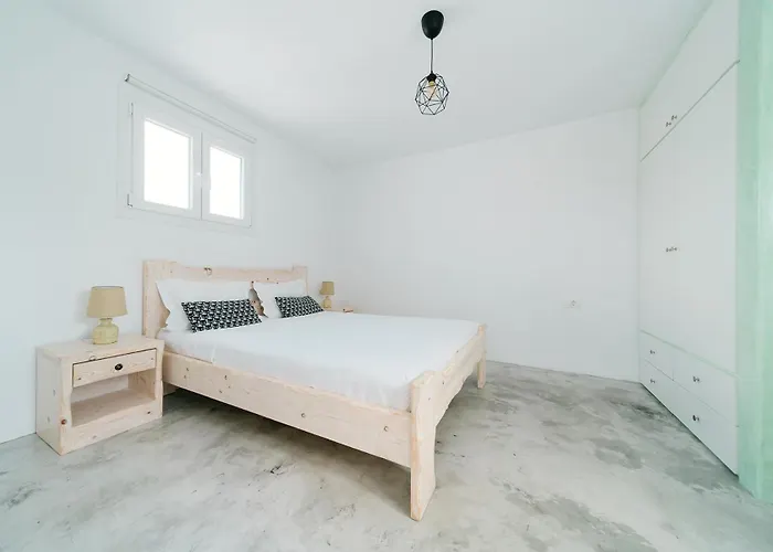 Almond Deluxe Suite