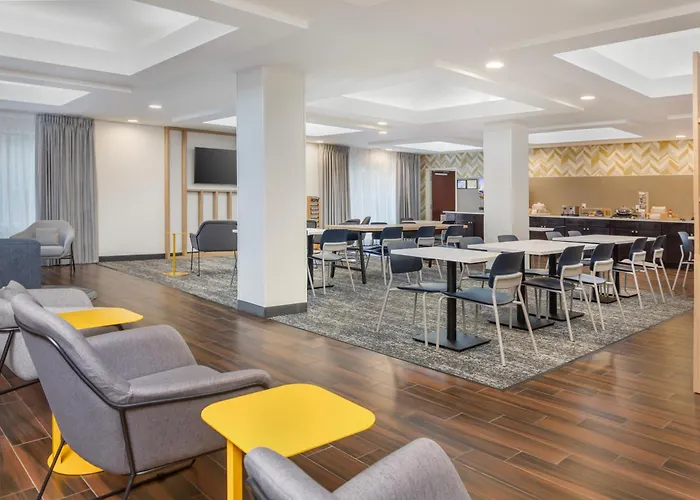 Elkridge Hotels