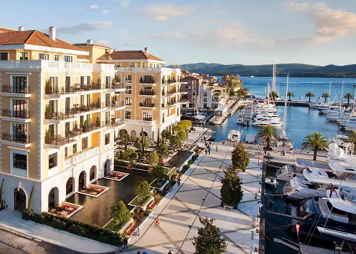 Hotéis de Tivat