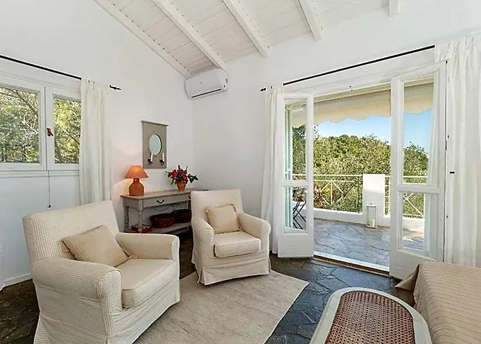 Paxos Hotels