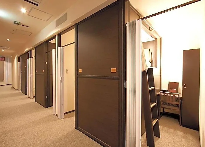Hearts Capsule Hotel & Spa Nakasu -Male Only-