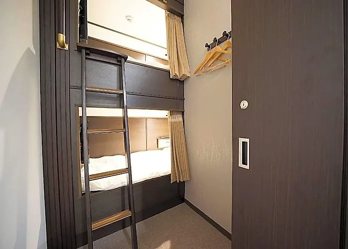 Wellcabin Tenjin - Male Only