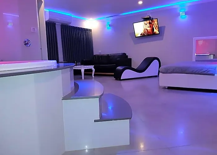 Hotéis de Holon