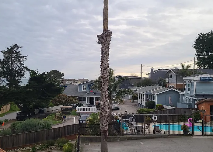 Capitola Beach hotels