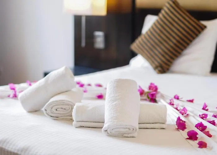 Hotel Peacock Beach Hambatota