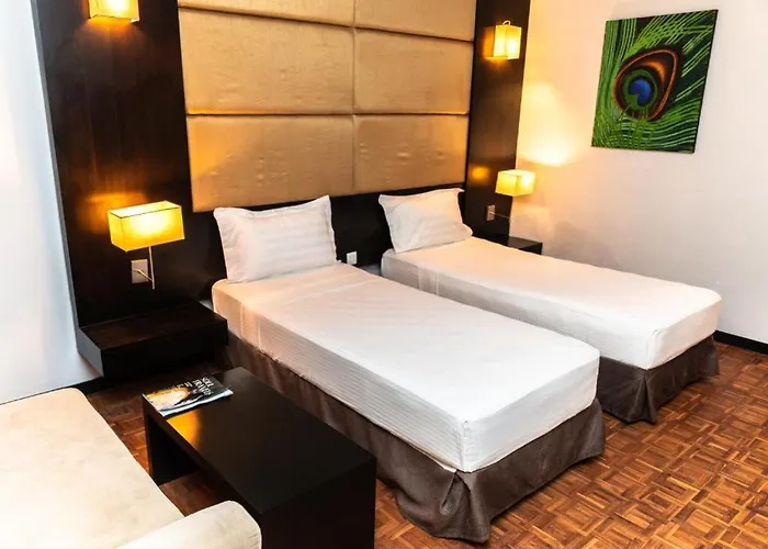 Hotel Peacock Beach Hambatota
