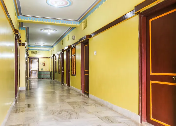 Spot On Indra Bhawan Lodge