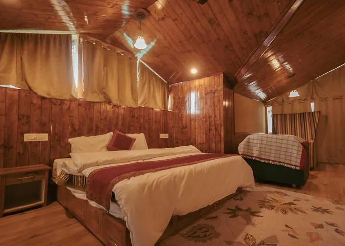 The Lazy And Slow Naggar, Manali