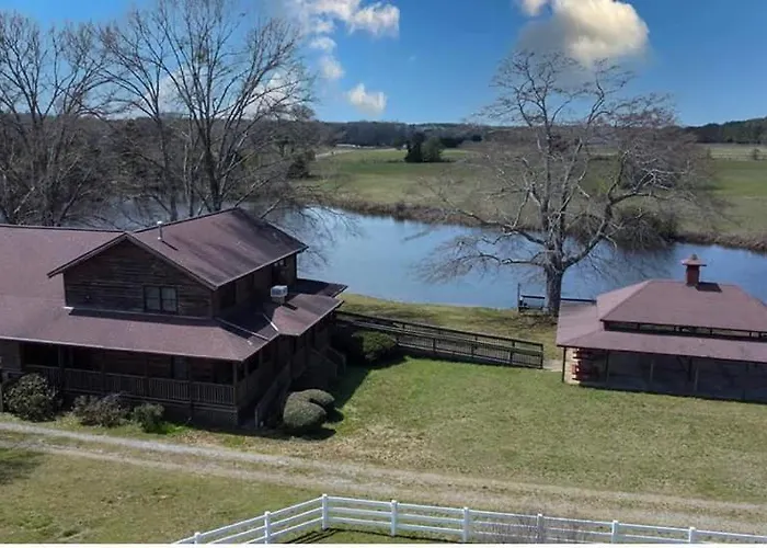 Pine Mountain (Harris County) Beach hotels