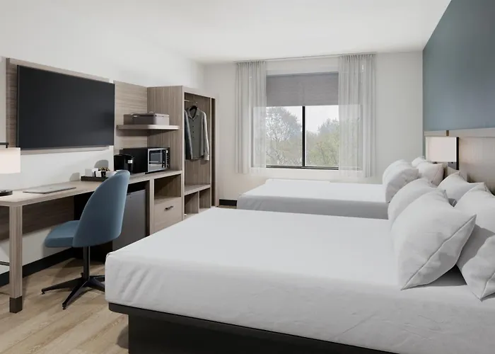 Williamsburg Hotels
