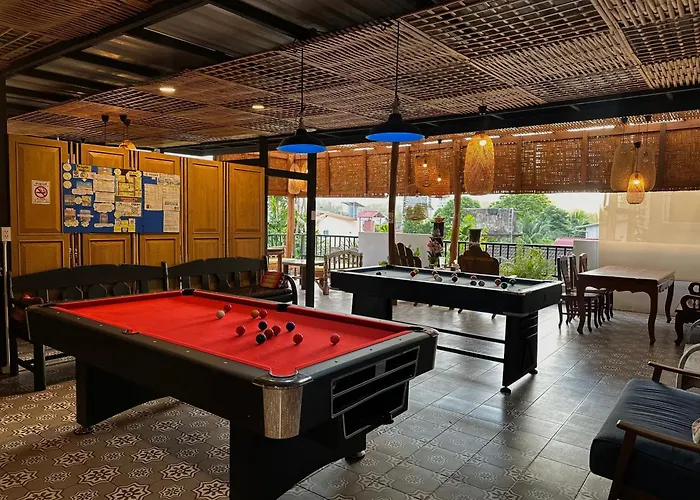 Ko Phi Phi Beach hotels