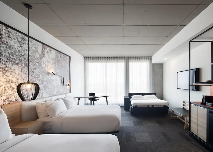 Brossard Hotels