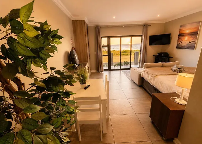 Wilderness Beach hotels