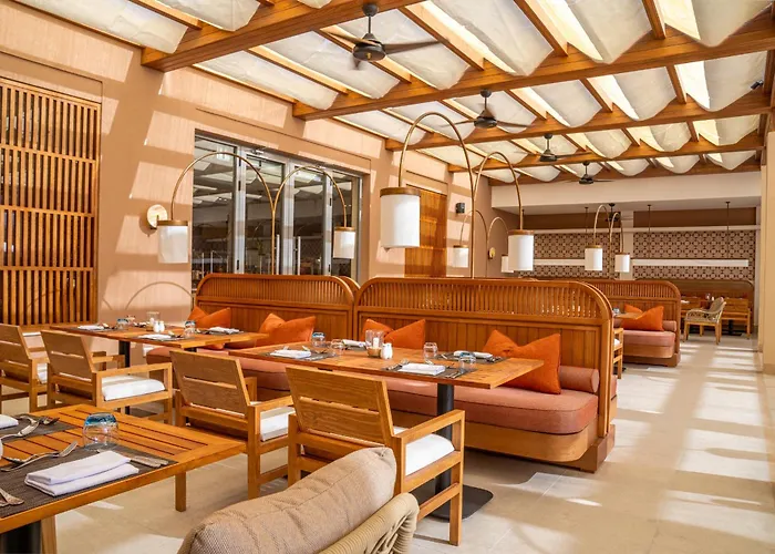 Jaz Viva Villagio, Almaza Bay
