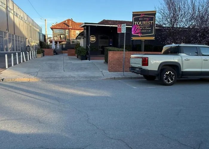 Queanbeyan Hotels