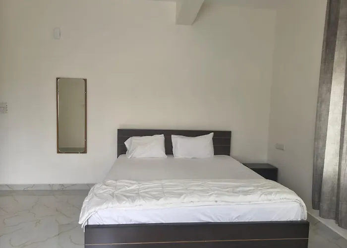 Lepakshi Hotels