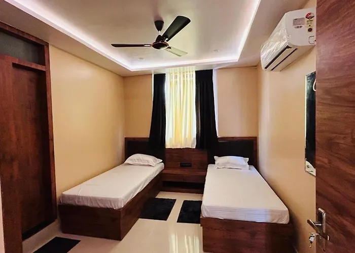 Hotel Lb & Sons