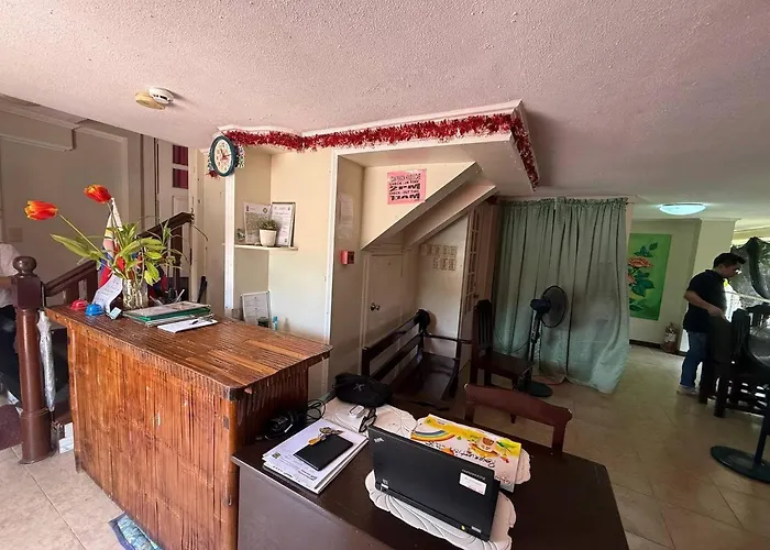 Pecan Pension House Near Iloilo International Airport By Reddoorz