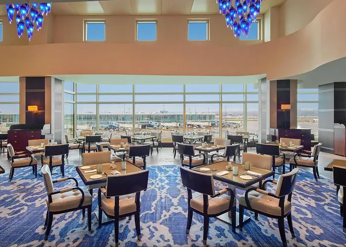 Fairmont Vancouver Airport In-Terminal Hotel