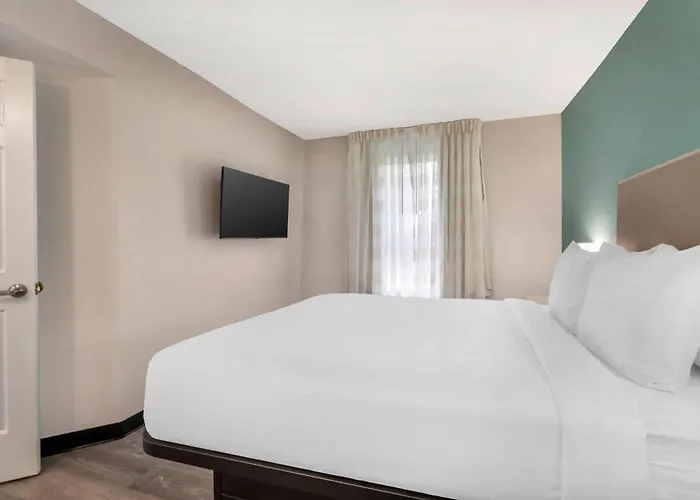 Mainstay Suites Sterling Near Dulles Town Center