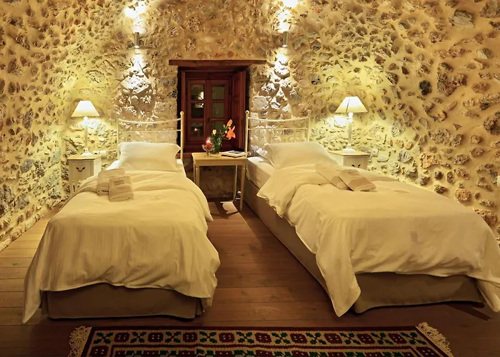 Hotels in Leonídion