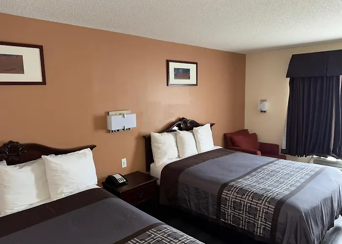 Scotland Neck Hotels