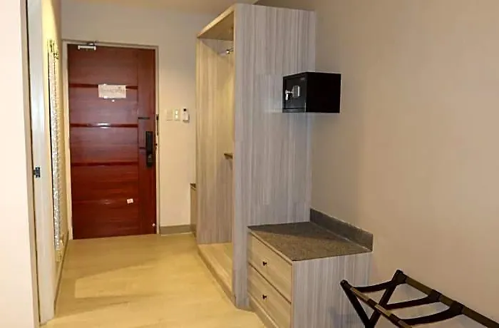 Oriental-Pearl Hotel