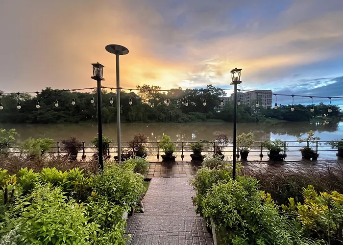 Usabai Riverside Boutique Hotel