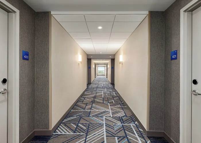 Holiday Inn Express - Strathroy By Ihg
