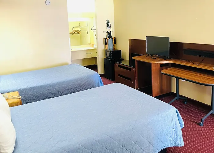 Hazlehurst Hotels