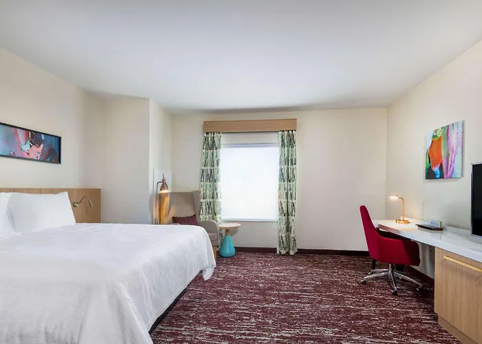 Longmont Hotels