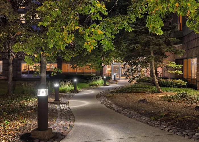 Downers Grove Hotels